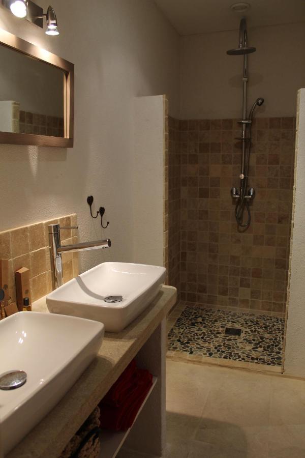Les Logis De Paban Bed & Breakfast Crestet ภายนอก รูปภาพ